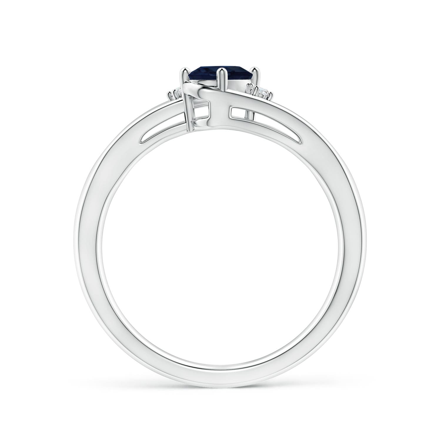 A - Blue Sapphire / 0.62 CT / 14 KT White Gold