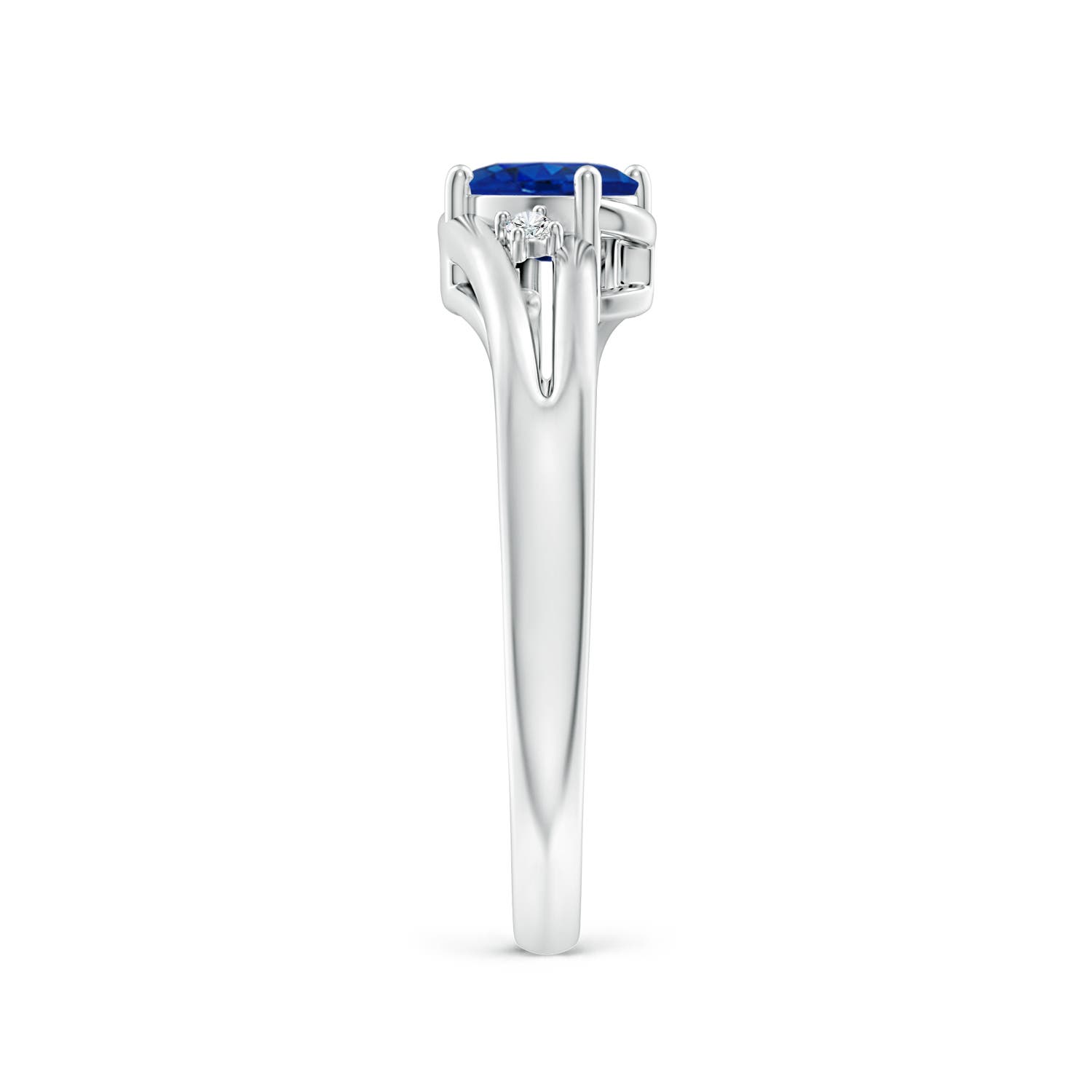 AAA - Blue Sapphire / 0.62 CT / 14 KT White Gold