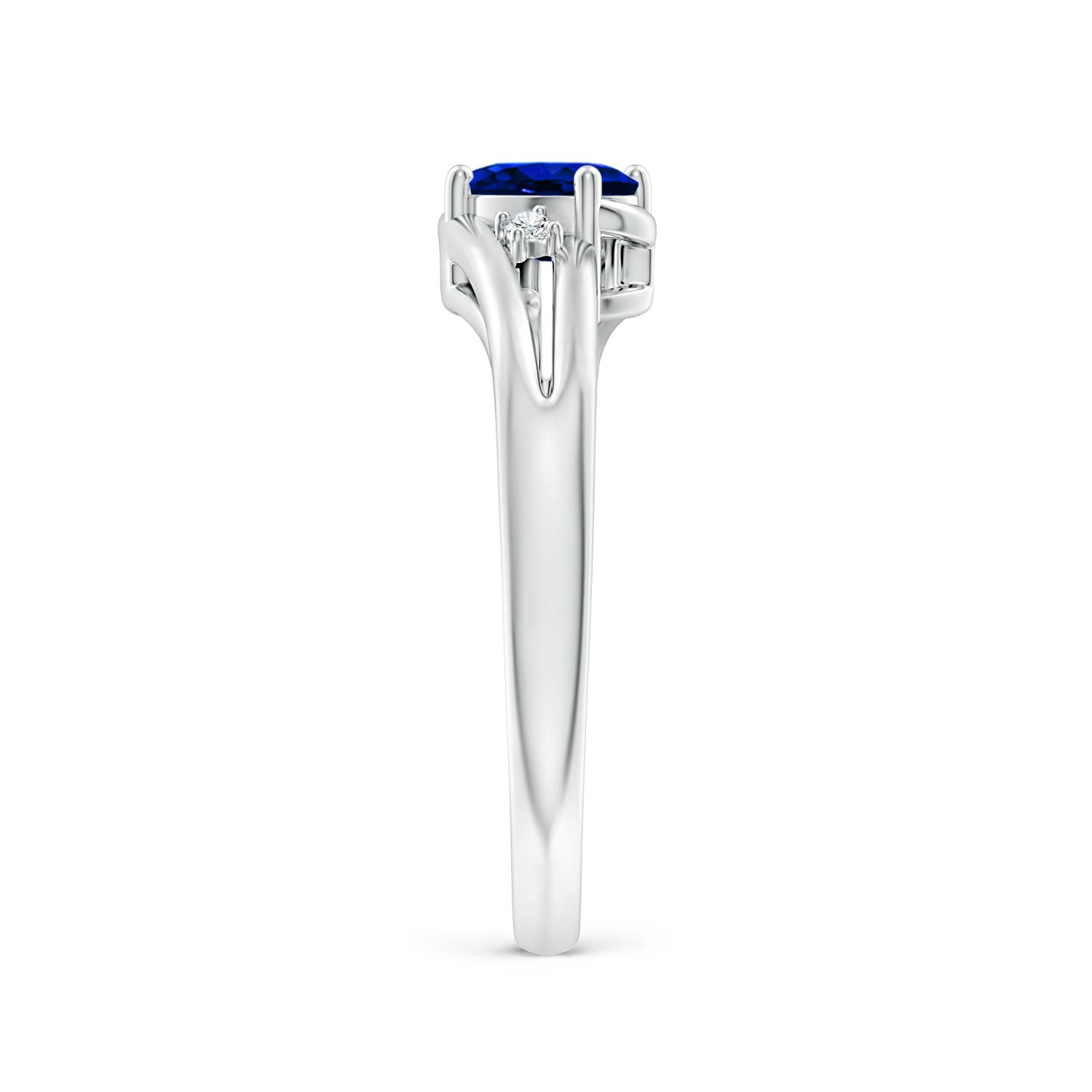 AAAA - Blue Sapphire / 0.62 CT / 14 KT White Gold