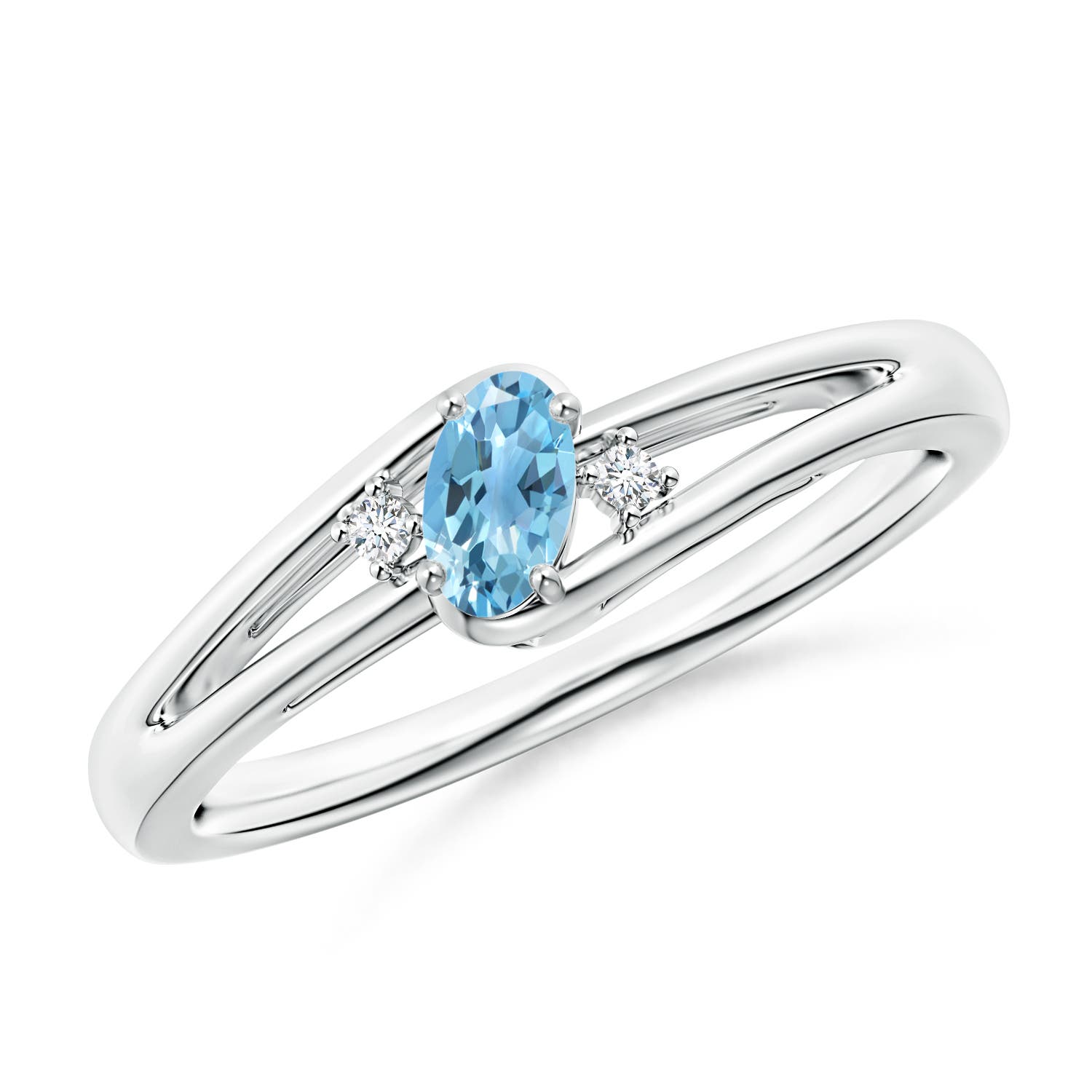 A - Swiss Blue Topaz / 0.29 CT / 14 KT White Gold