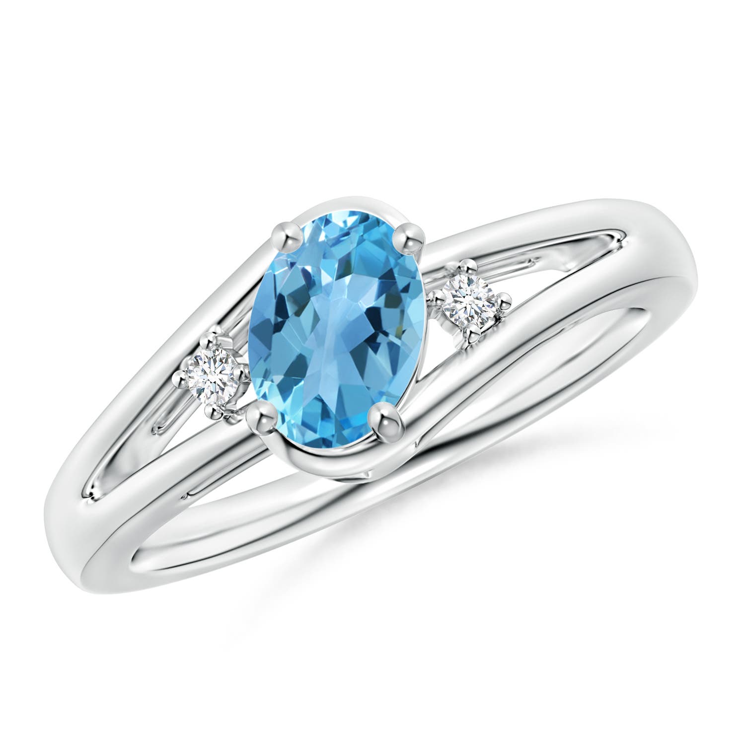 AA - Swiss Blue Topaz / 0.99 CT / 14 KT White Gold