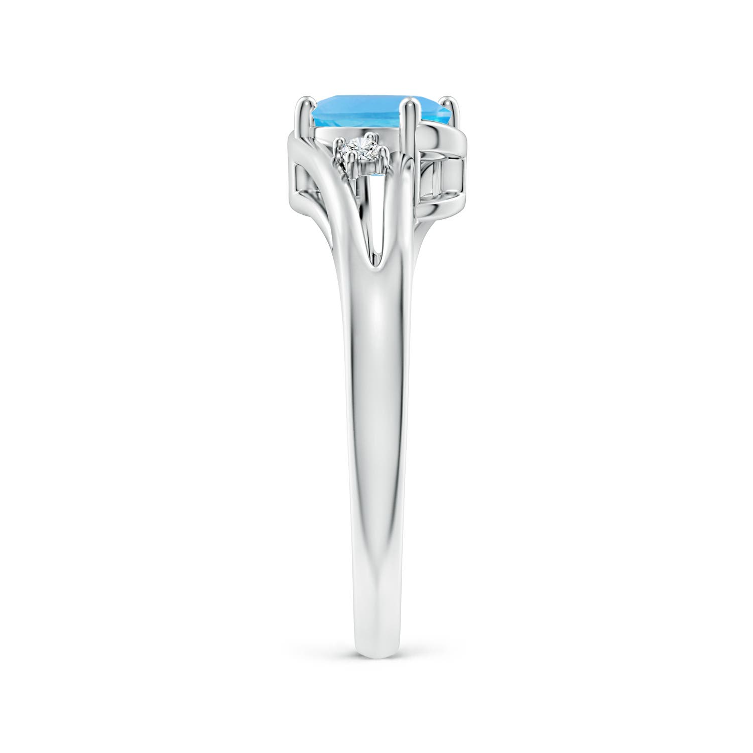 AA - Swiss Blue Topaz / 0.99 CT / 14 KT White Gold