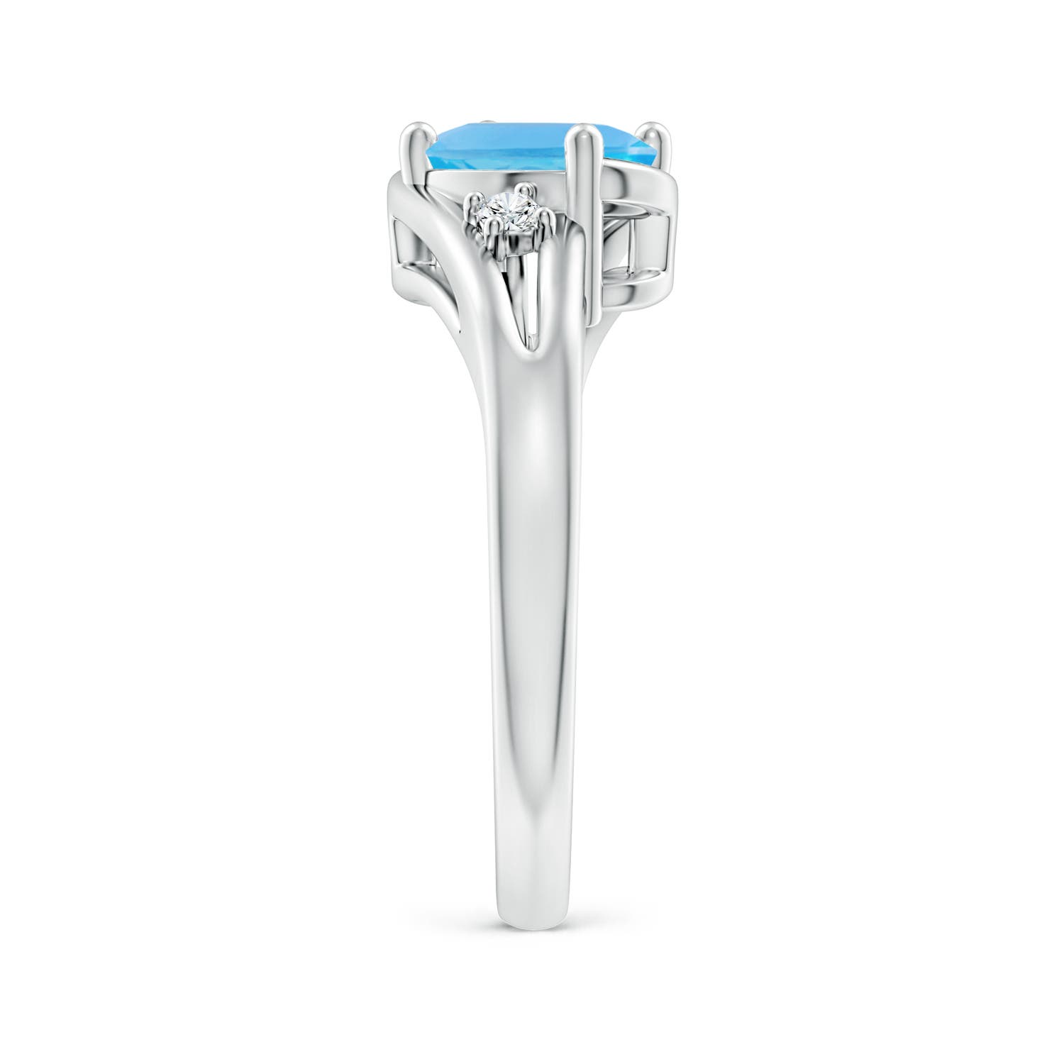 AA - Swiss Blue Topaz / 1.55 CT / 14 KT White Gold