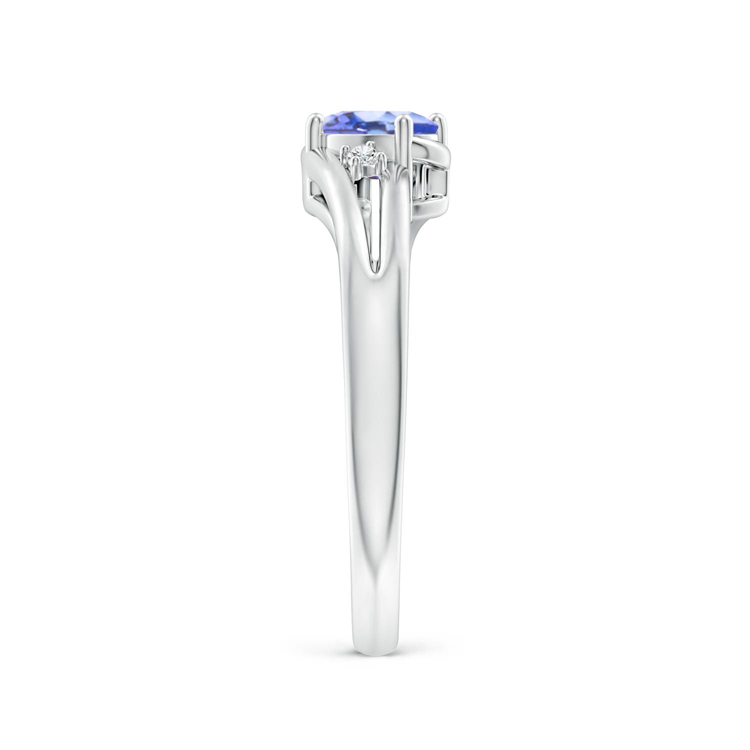 AA - Tanzanite / 0.47 CT / 14 KT White Gold