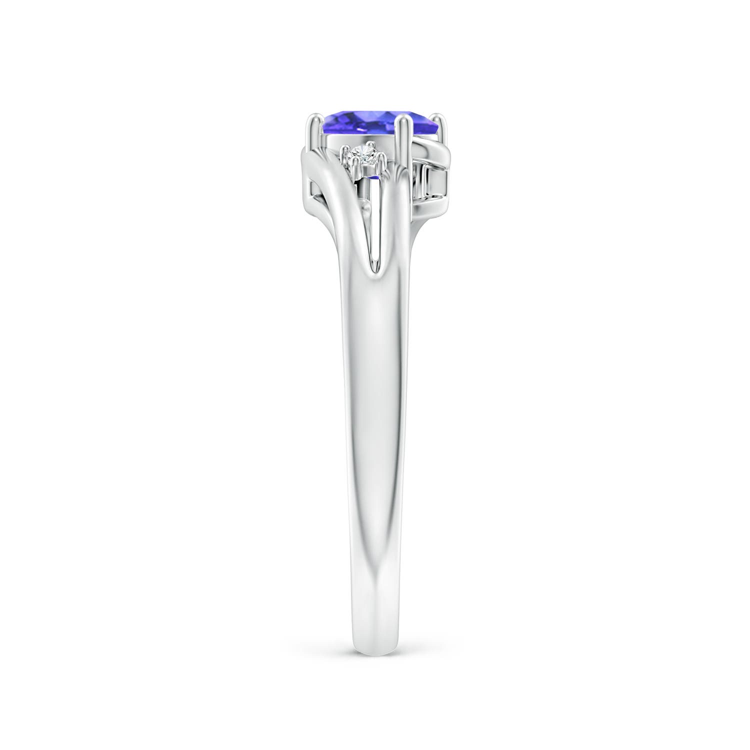 AAA - Tanzanite / 0.47 CT / 14 KT White Gold