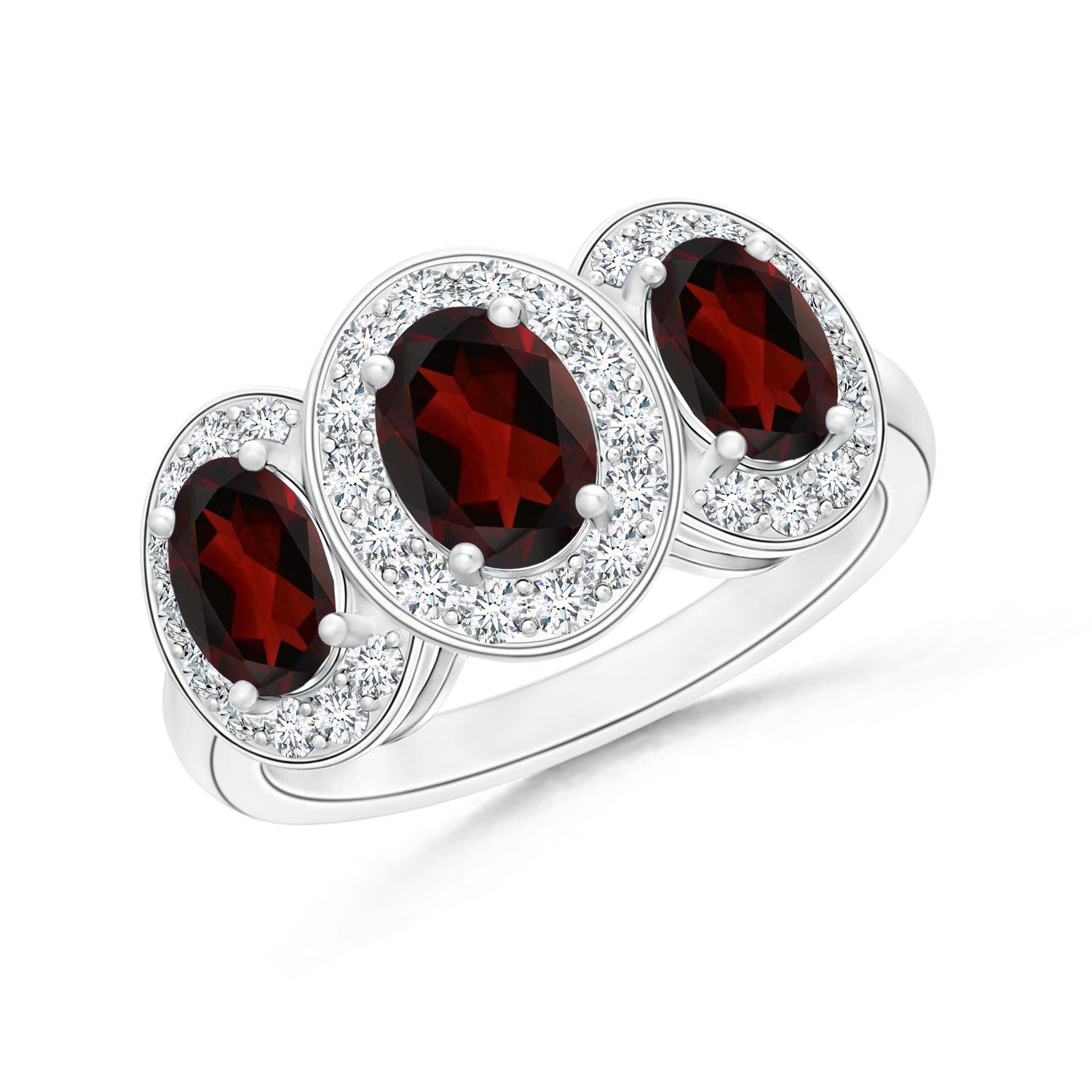 AA - Garnet / 2.49 CT / 14 KT White Gold