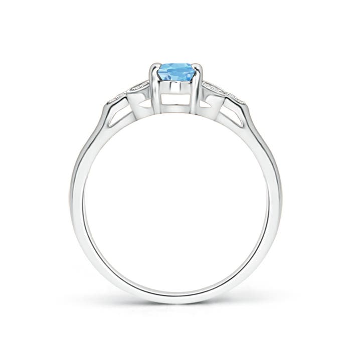 AAAA - Aquamarine / 0.46 CT / 14 KT White Gold