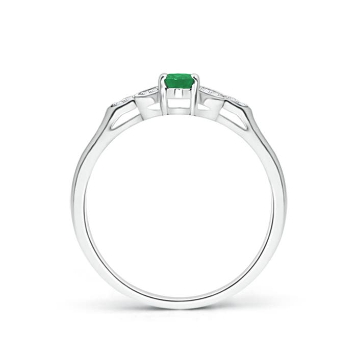 A - Emerald / 0.26 CT / 14 KT White Gold