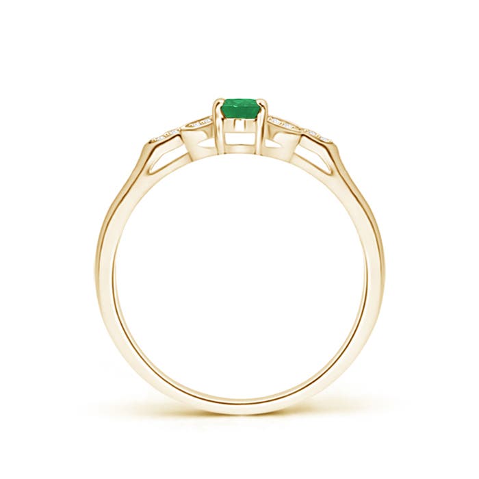 A - Emerald / 0.26 CT / 14 KT Yellow Gold