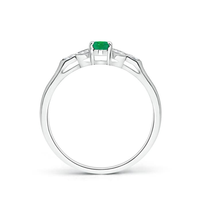 AA - Emerald / 0.26 CT / 14 KT White Gold