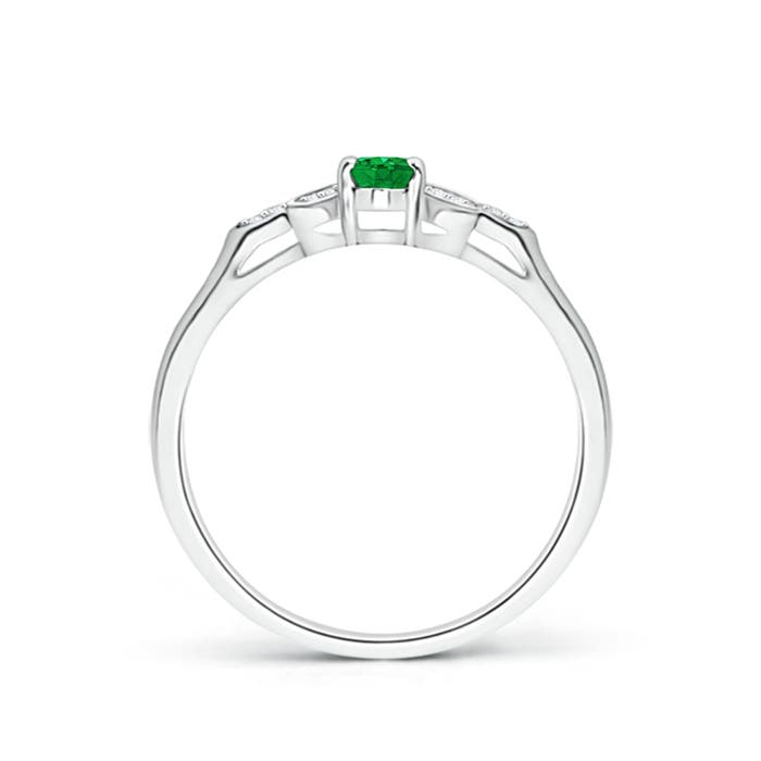 AAA - Emerald / 0.26 CT / 14 KT White Gold