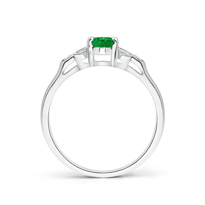 AAA - Emerald / 0.46 CT / 14 KT White Gold