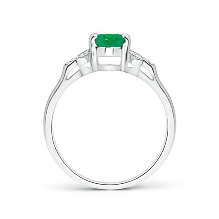 AA - Emerald / 0.76 CT / 14 KT White Gold