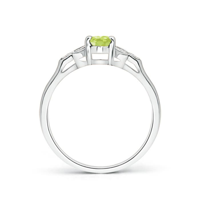 A - Peridot / 0.54 CT / 14 KT White Gold