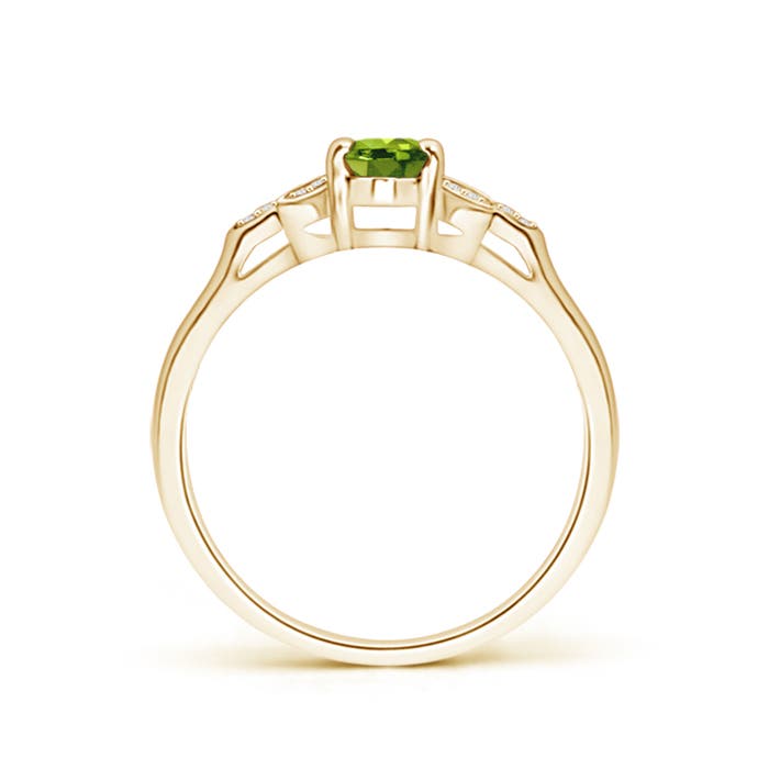 AAAA - Peridot / 0.54 CT / 14 KT Yellow Gold