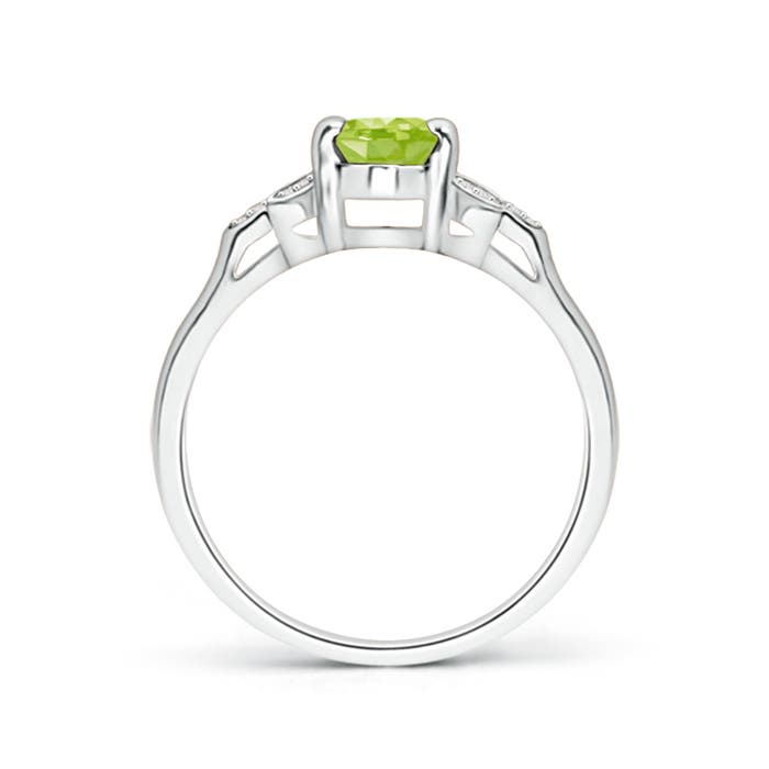 AA - Peridot / 0.95 CT / 14 KT White Gold