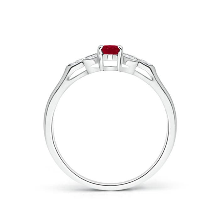 AA - Ruby / 0.31 CT / 14 KT White Gold