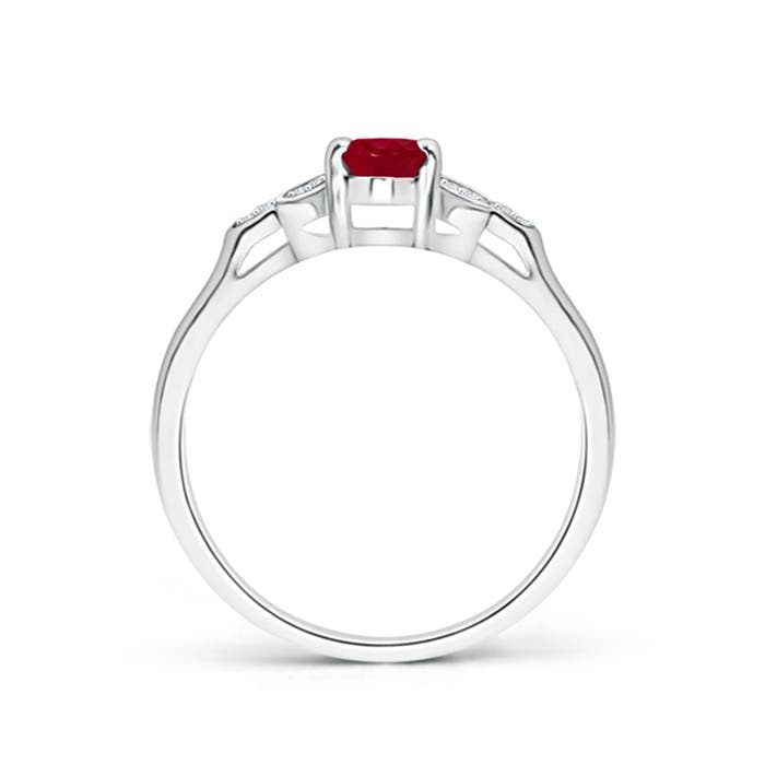 AA - Ruby / 0.66 CT / 14 KT White Gold