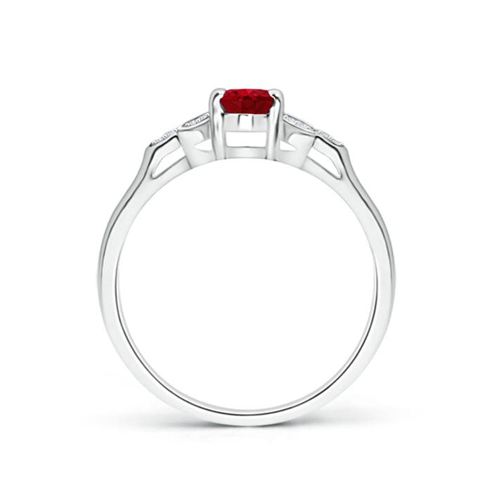 AAA - Ruby / 0.66 CT / 14 KT White Gold