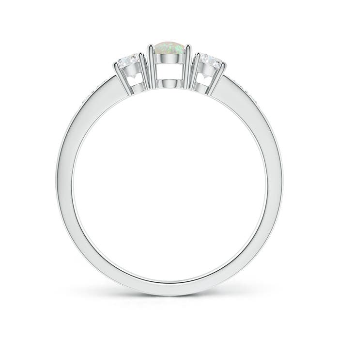 AAA - Opal / 0.61 CT / 14 KT White Gold