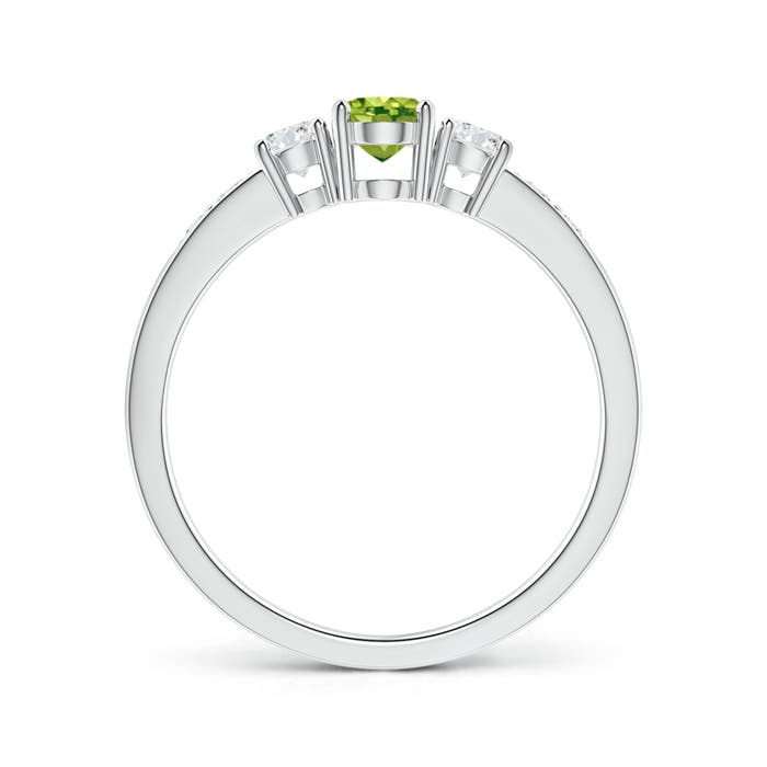 AAA - Peridot / 0.81 CT / 14 KT White Gold