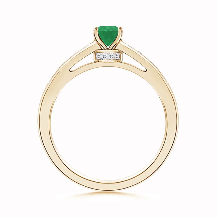 A - Emerald / 0.58 CT / 14 KT Yellow Gold