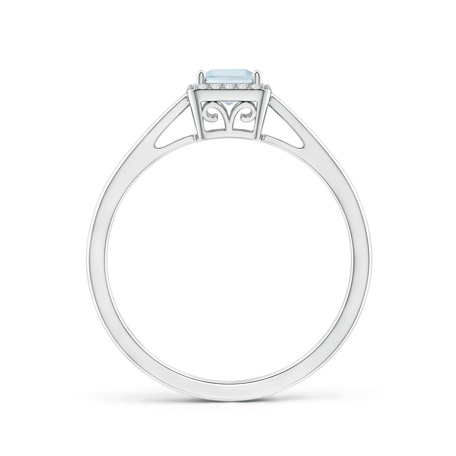 A - Aquamarine / 0.39 CT / 14 KT White Gold