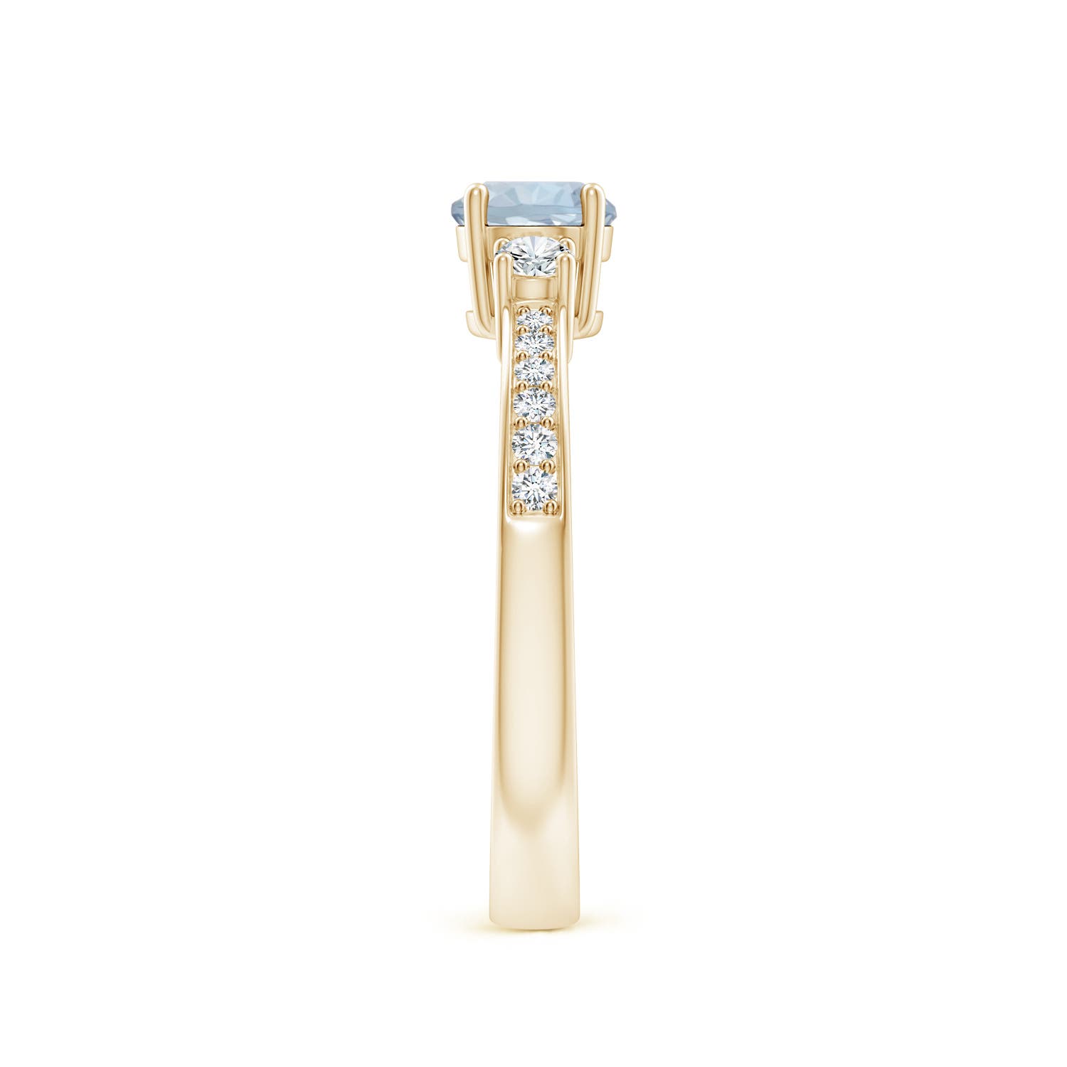 A - Aquamarine / 0.61 CT / 14 KT Yellow Gold