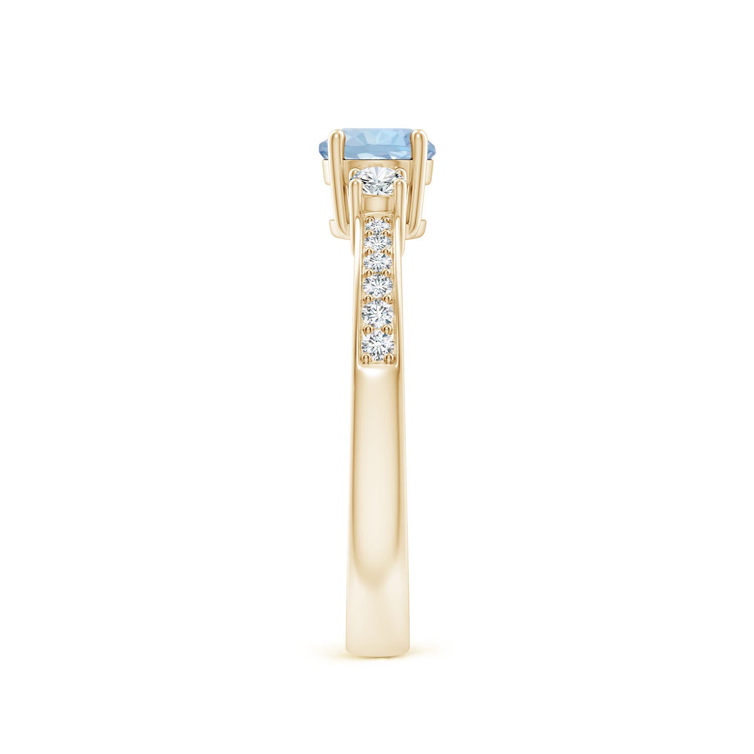 AA - Aquamarine / 0.61 CT / 14 KT Yellow Gold