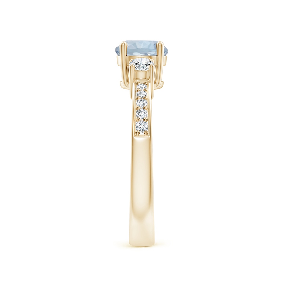 6mm A Classic Three Stone Round Aquamarine and Diamond Engagement Ring in Yellow Gold side 299