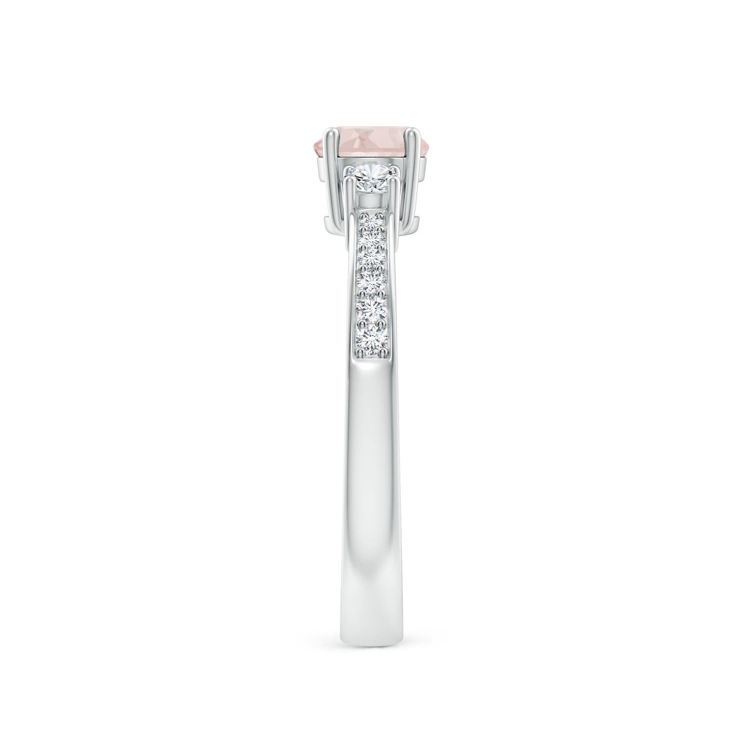 A - Morganite / 0.63 CT / 14 KT White Gold