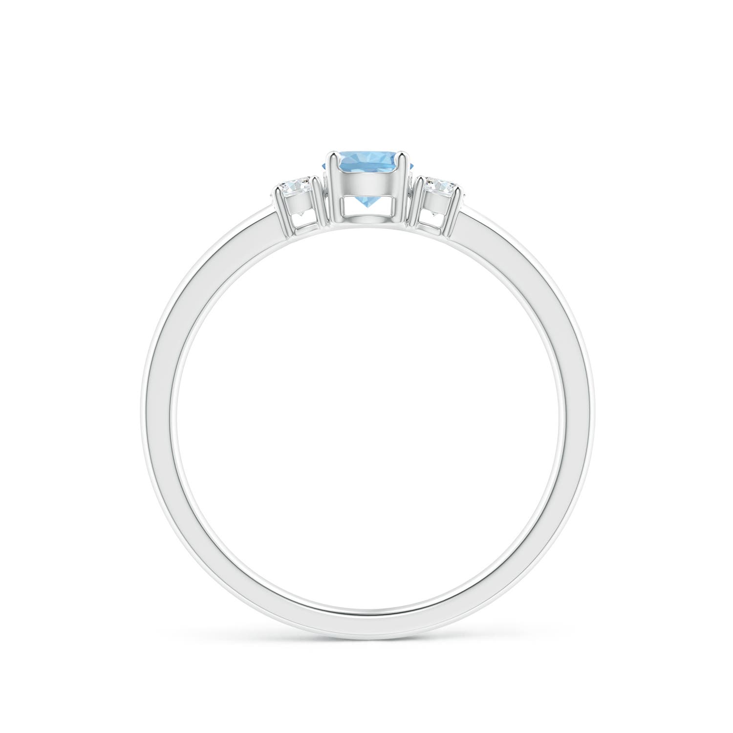 AAA - Aquamarine / 0.34 CT / 14 KT White Gold