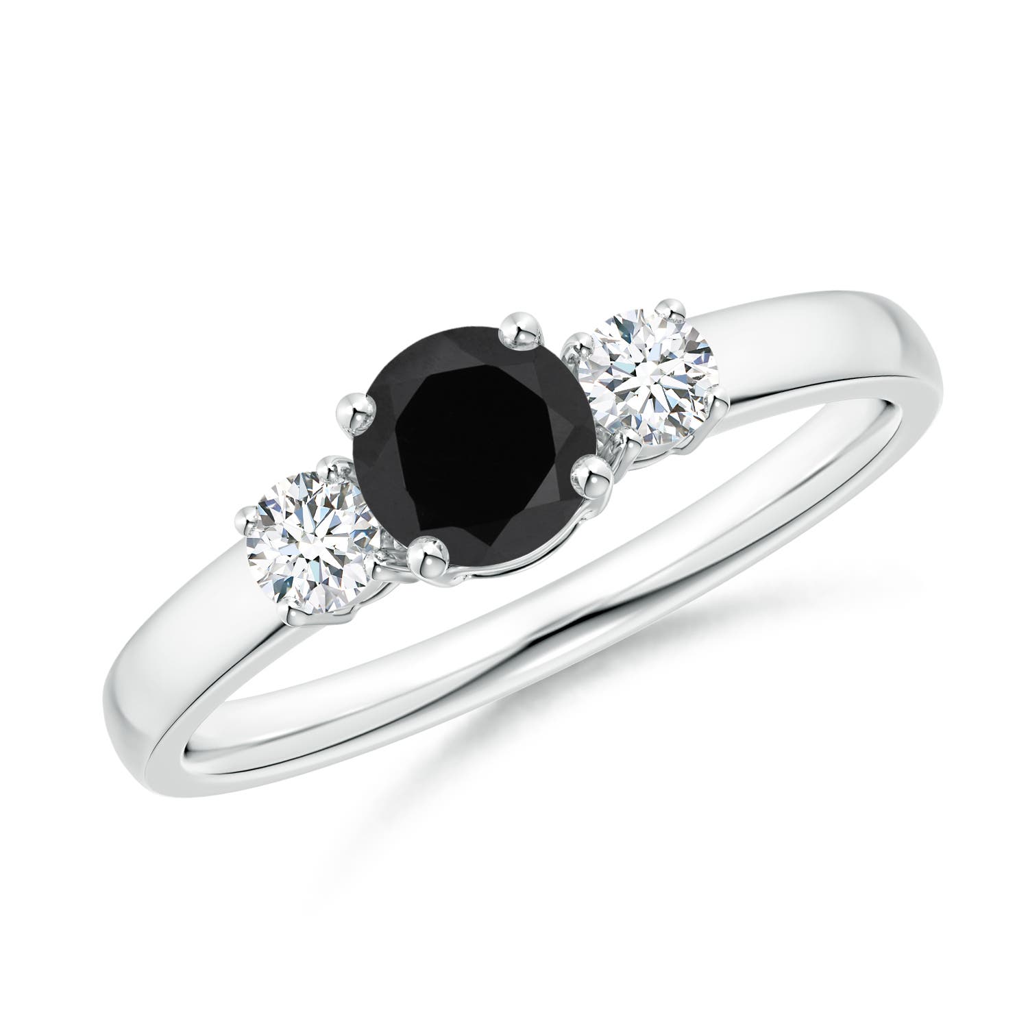 AAA - Black Onyx / 0.56 CT / 14 KT White Gold