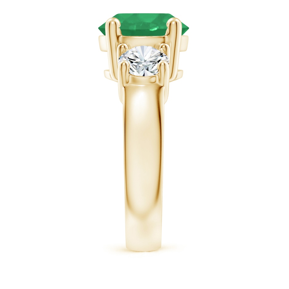 10mm A Classic Emerald and Diamond Three Stone Engagement Ring in Yellow Gold side 299