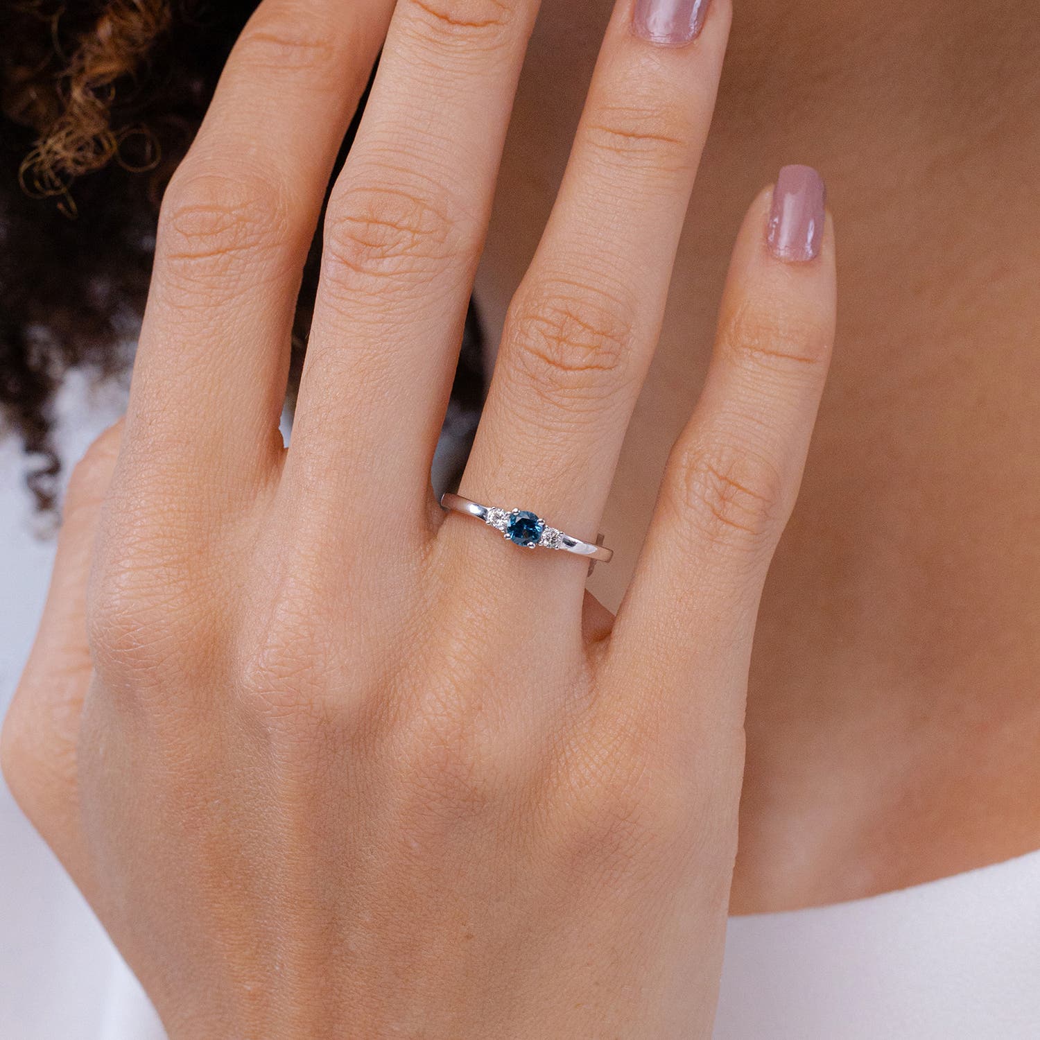 SR0160LBTD lifestyle image - lifestyle 4