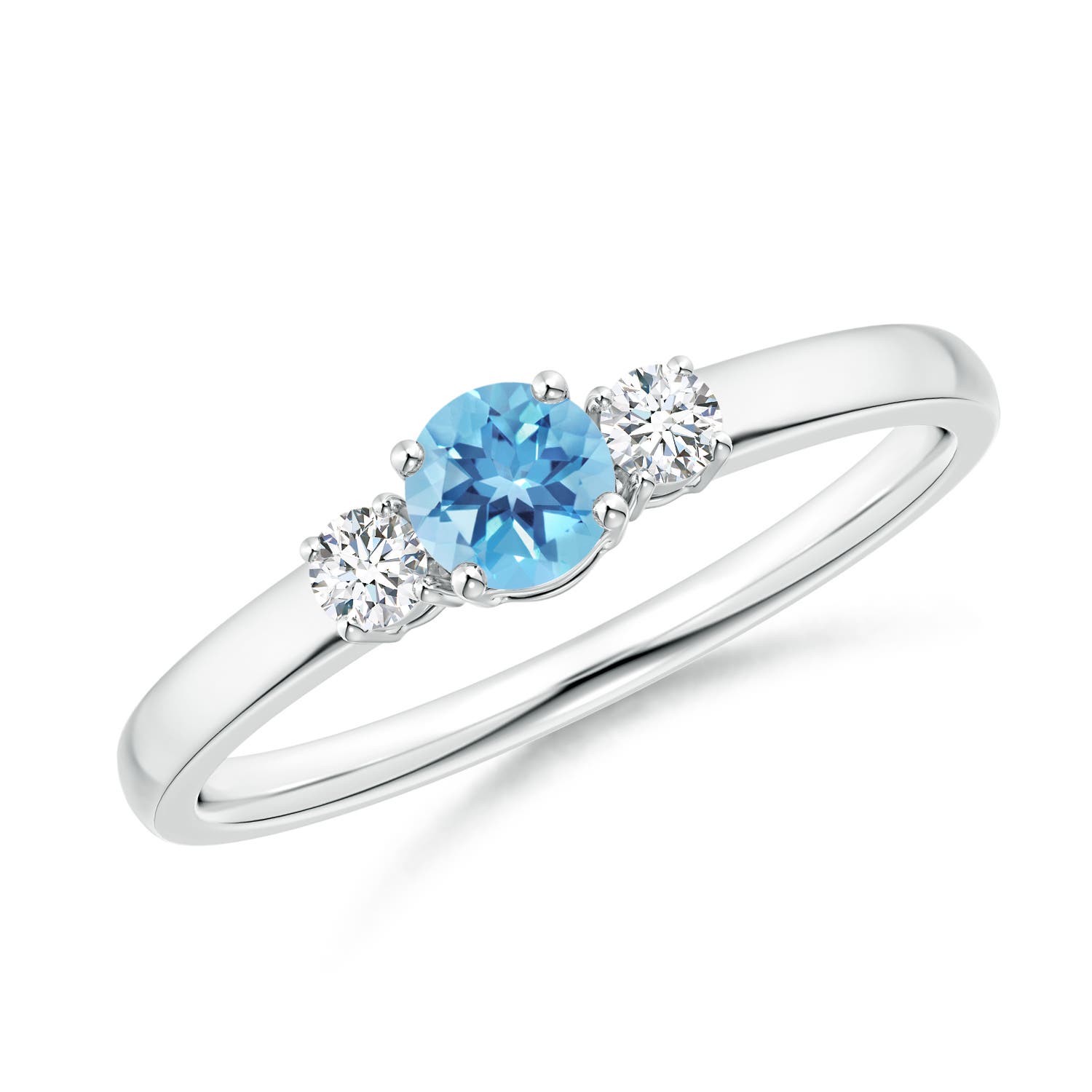 A - Swiss Blue Topaz / 0.46 CT / 14 KT White Gold