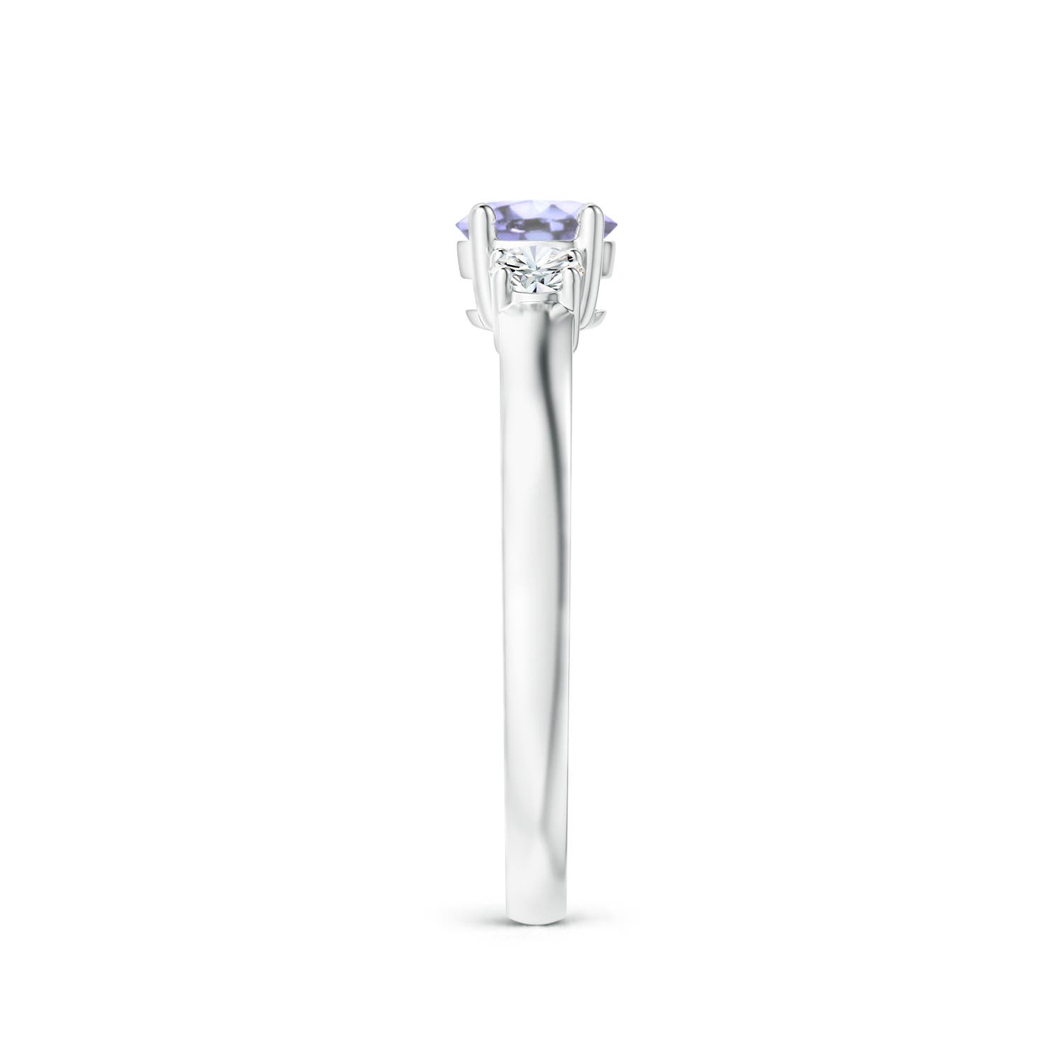 A - Tanzanite / 0.71 CT / 14 KT White Gold