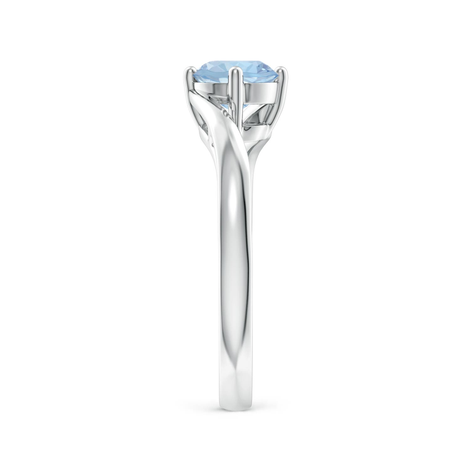 AA - Aquamarine / 0.72 CT / 14 KT White Gold