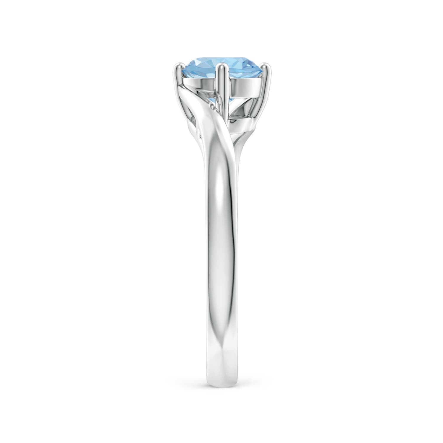 AAA - Aquamarine / 0.72 CT / 14 KT White Gold