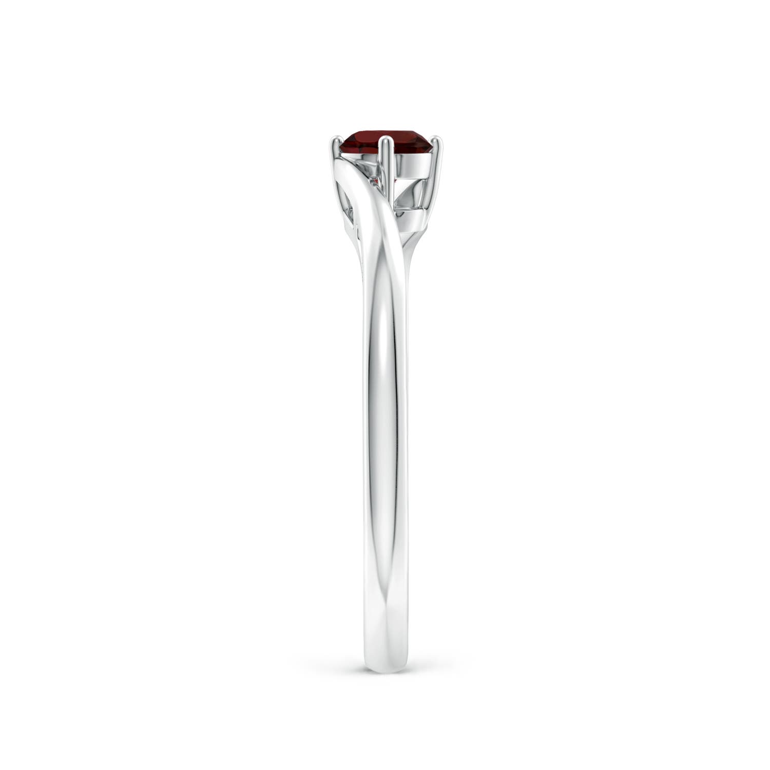 AA - Garnet / 0.33 CT / 14 KT White Gold