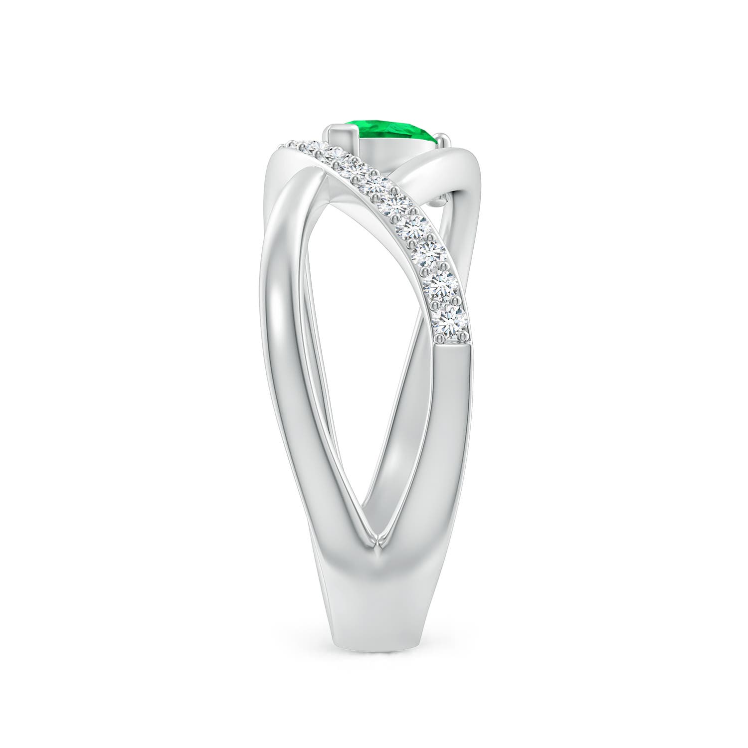 AAA - Emerald / 0.57 CT / 14 KT White Gold