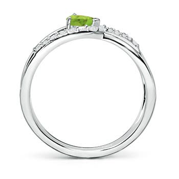 AA - Peridot / 0.38 CT / 14 KT White Gold