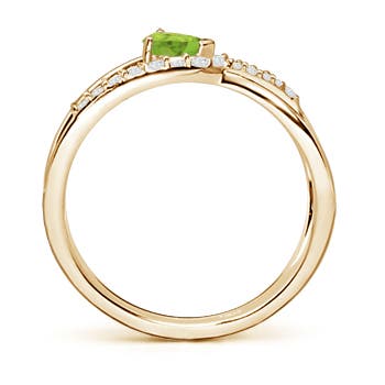 AA - Peridot / 0.38 CT / 14 KT Yellow Gold