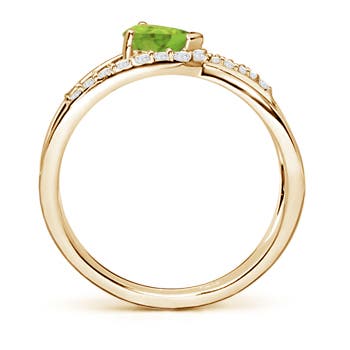 AA - Peridot / 0.62 CT / 14 KT Yellow Gold