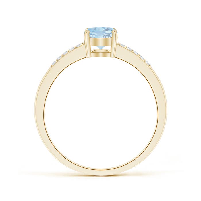 A - Aquamarine / 0.68 CT / 14 KT Yellow Gold