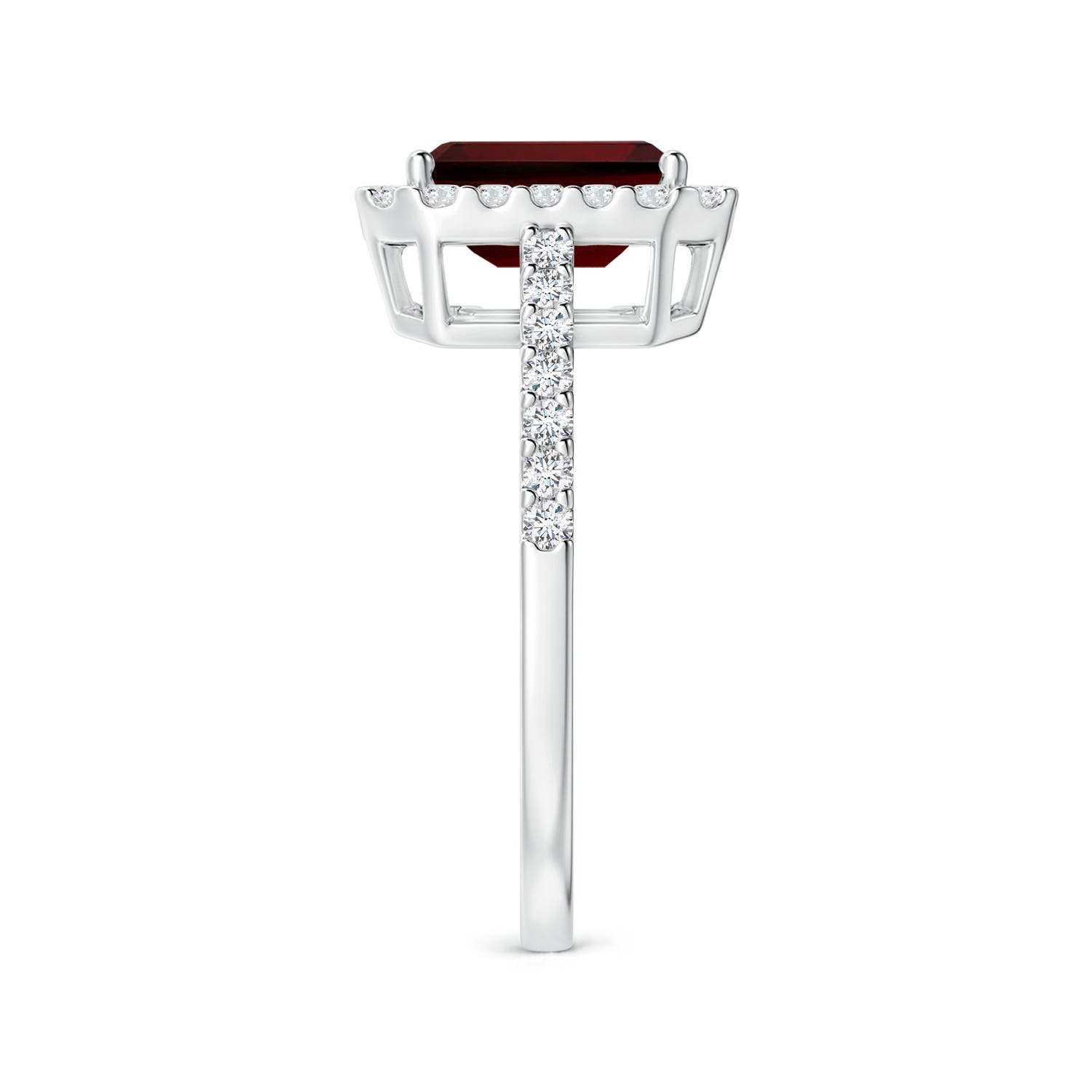 AA - Garnet / 2.21 CT / 14 KT White Gold