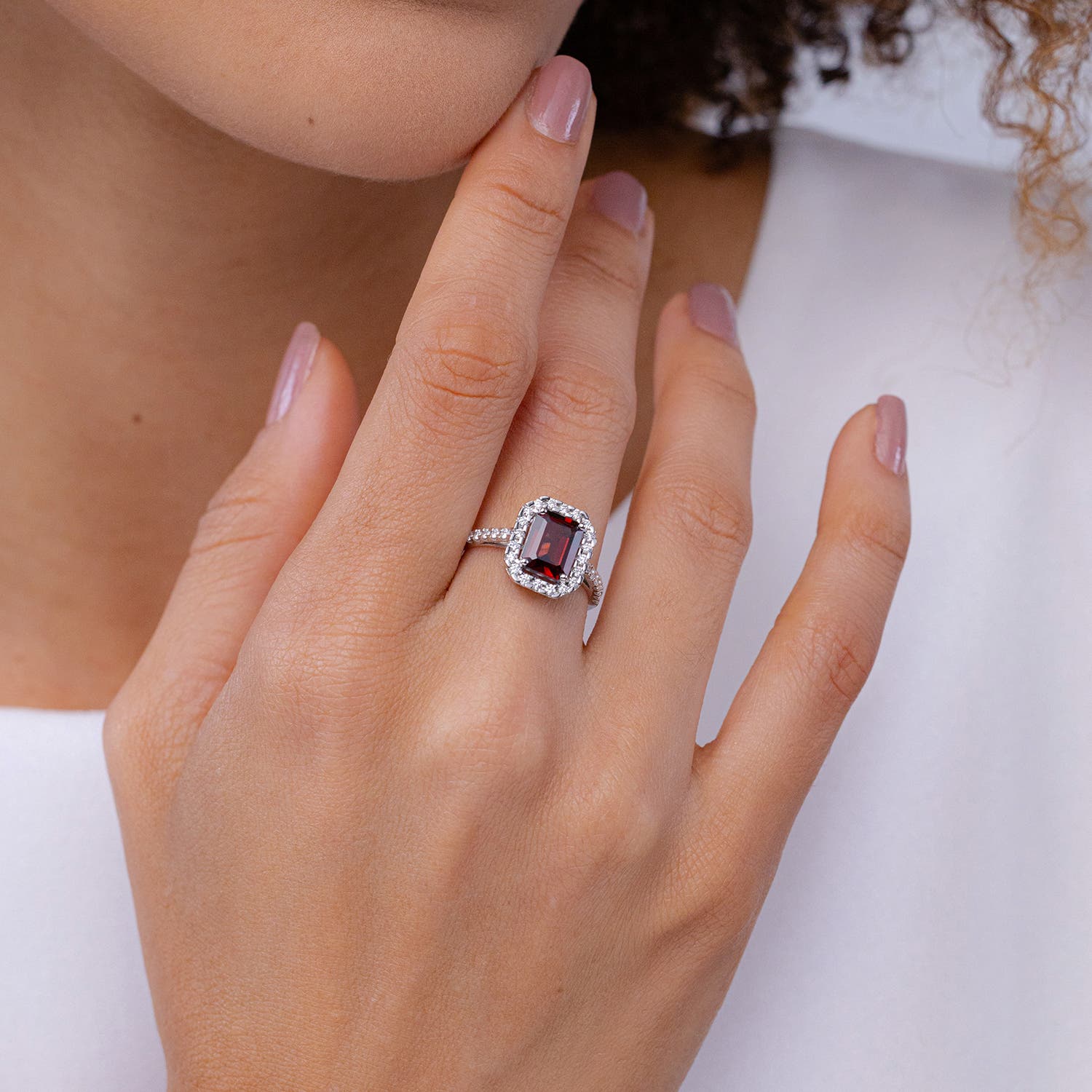 SR0167GD lifestyle image - lifestyle 4