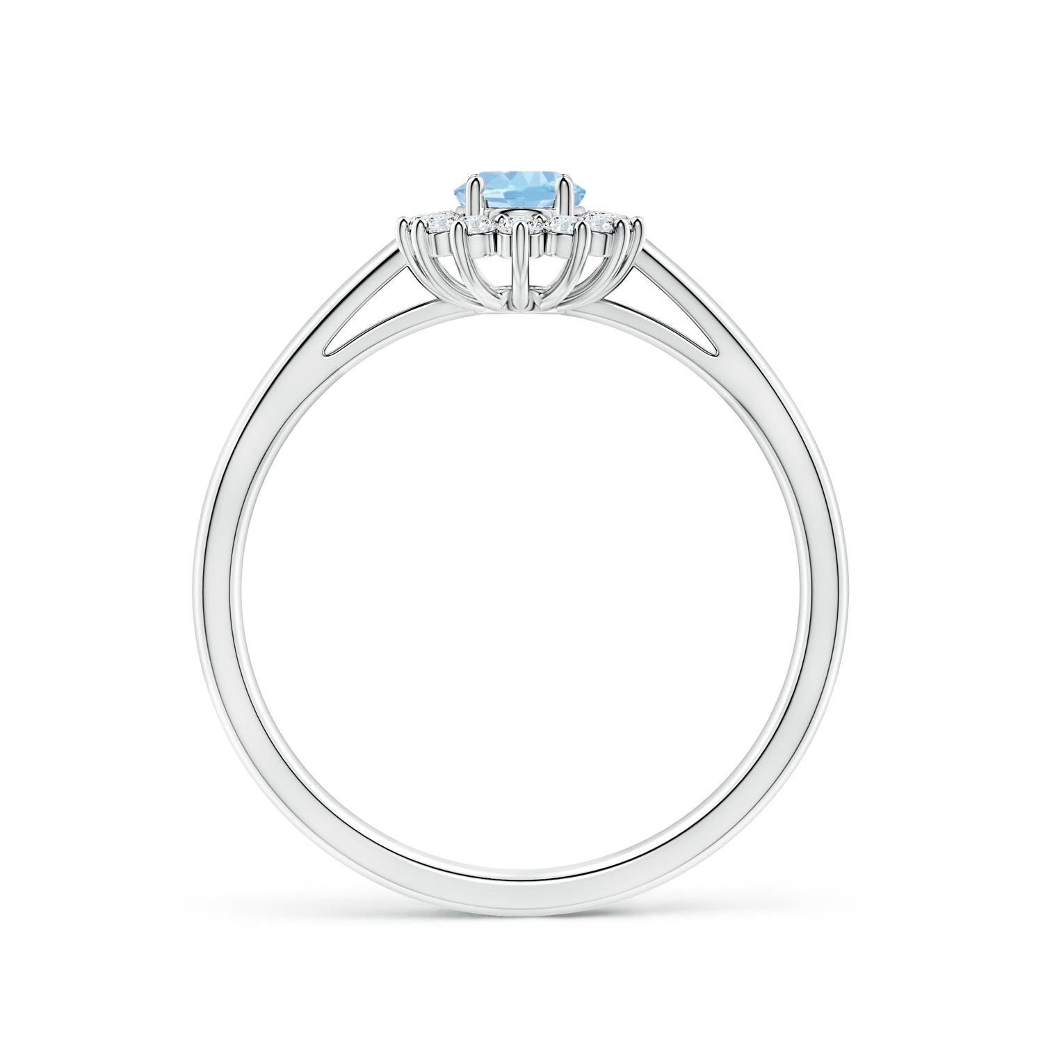 AAA - Aquamarine / 0.6 CT / 14 KT White Gold