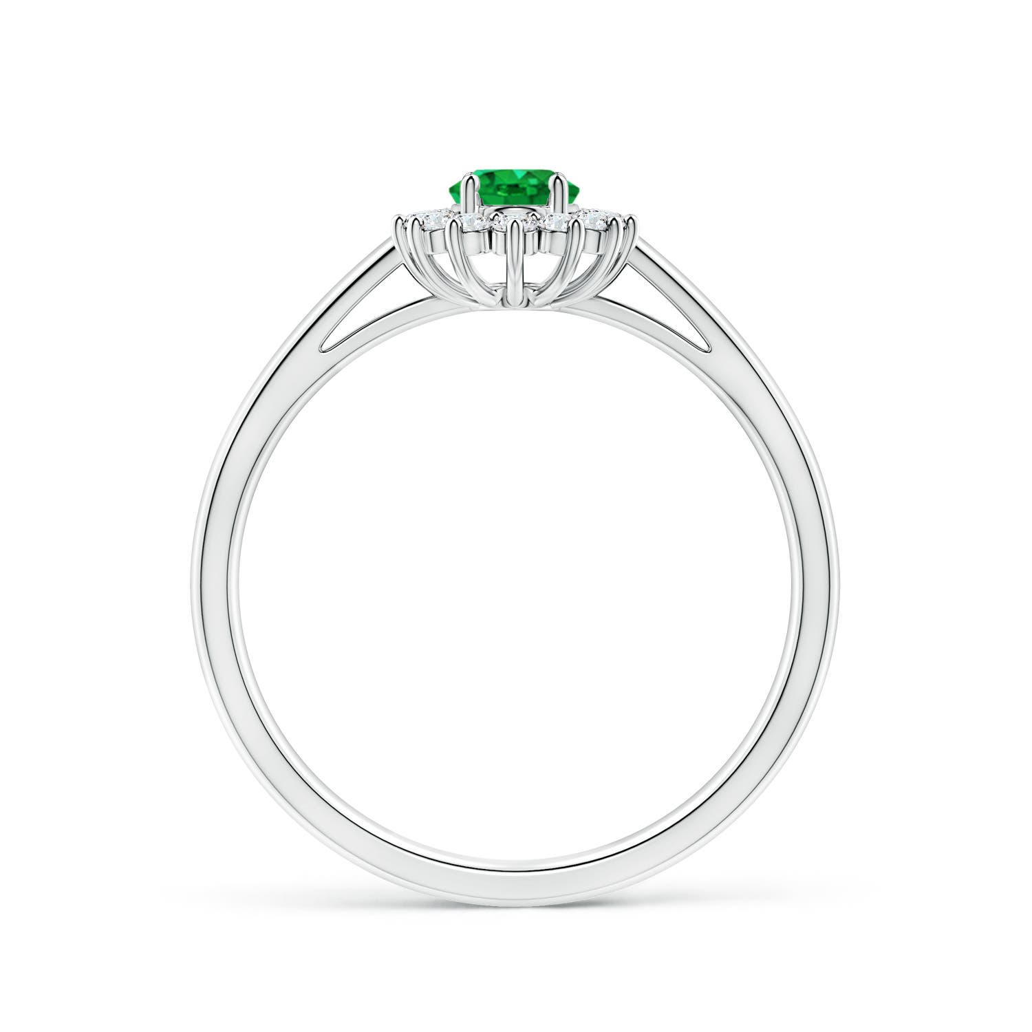 AAA - Emerald / 0.6 CT / 14 KT White Gold