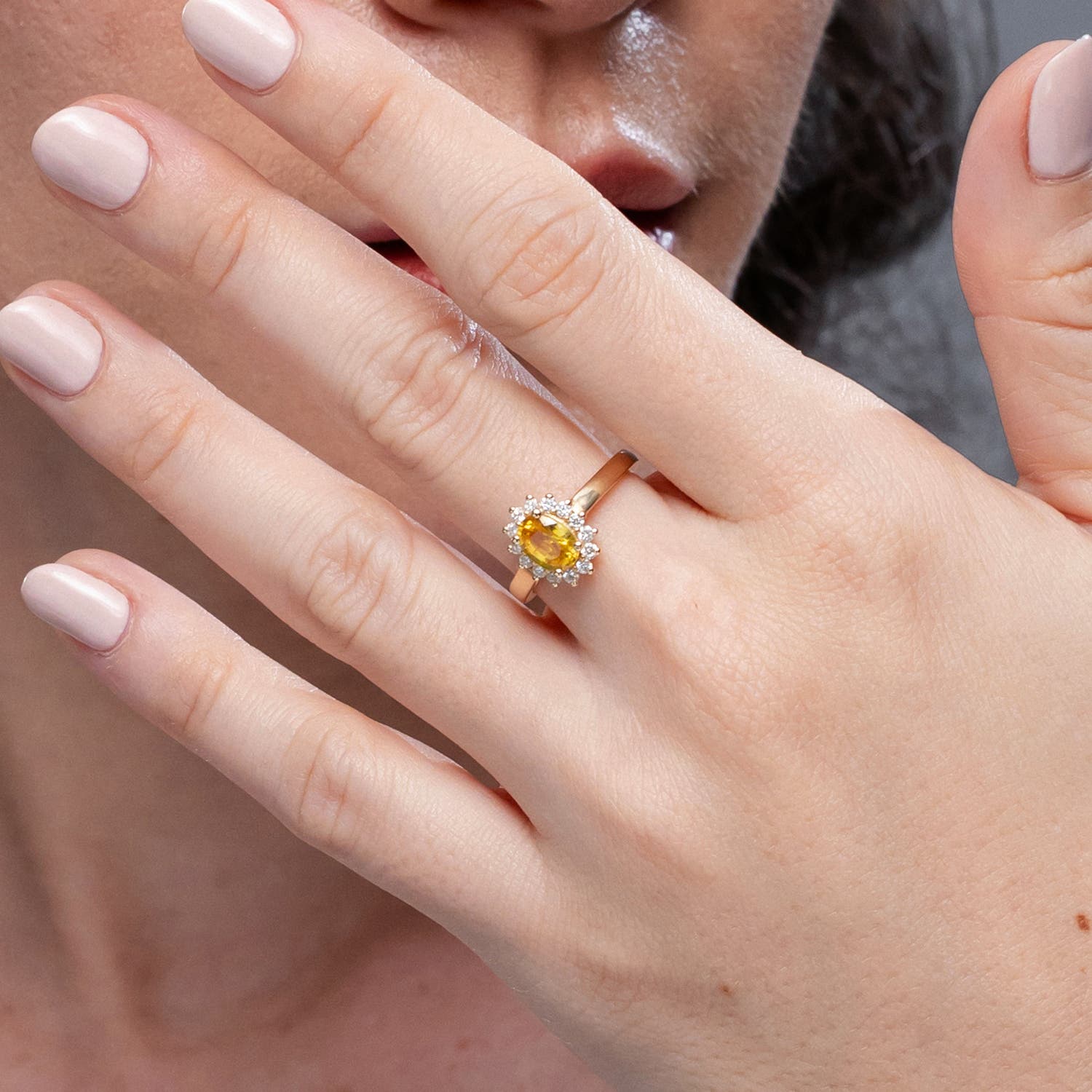 SR0169YSD lifestyle image - lifestyle 5